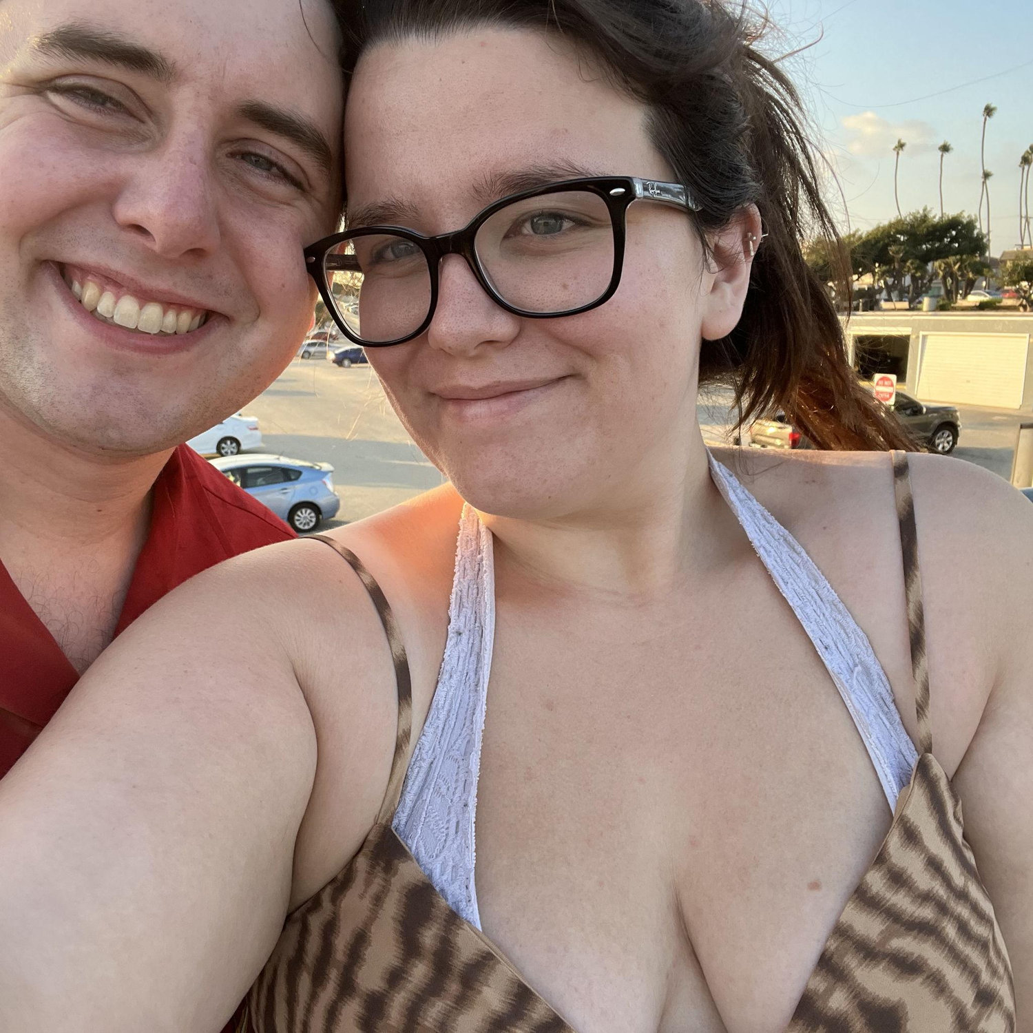 Hawaii inspired beach date.