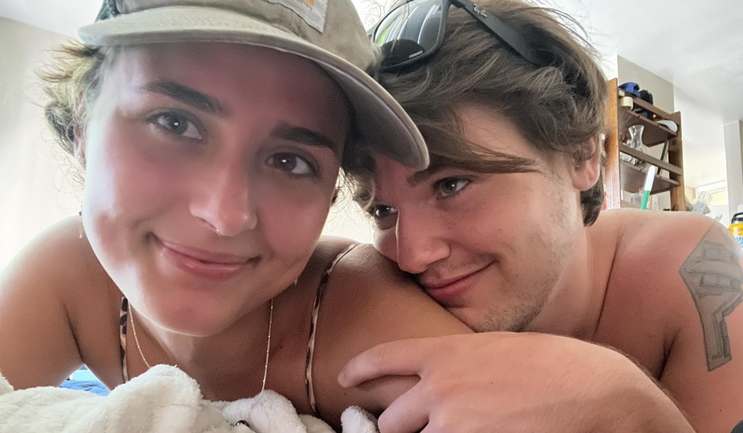 The Wedding Website of Hanalei Light and Garrett Shelby
