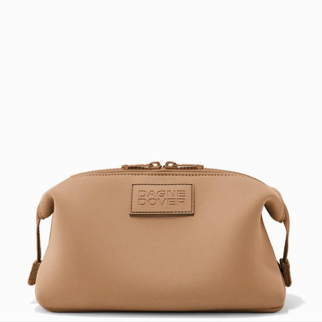 Hunter Toiletry Bag in Camel, Large