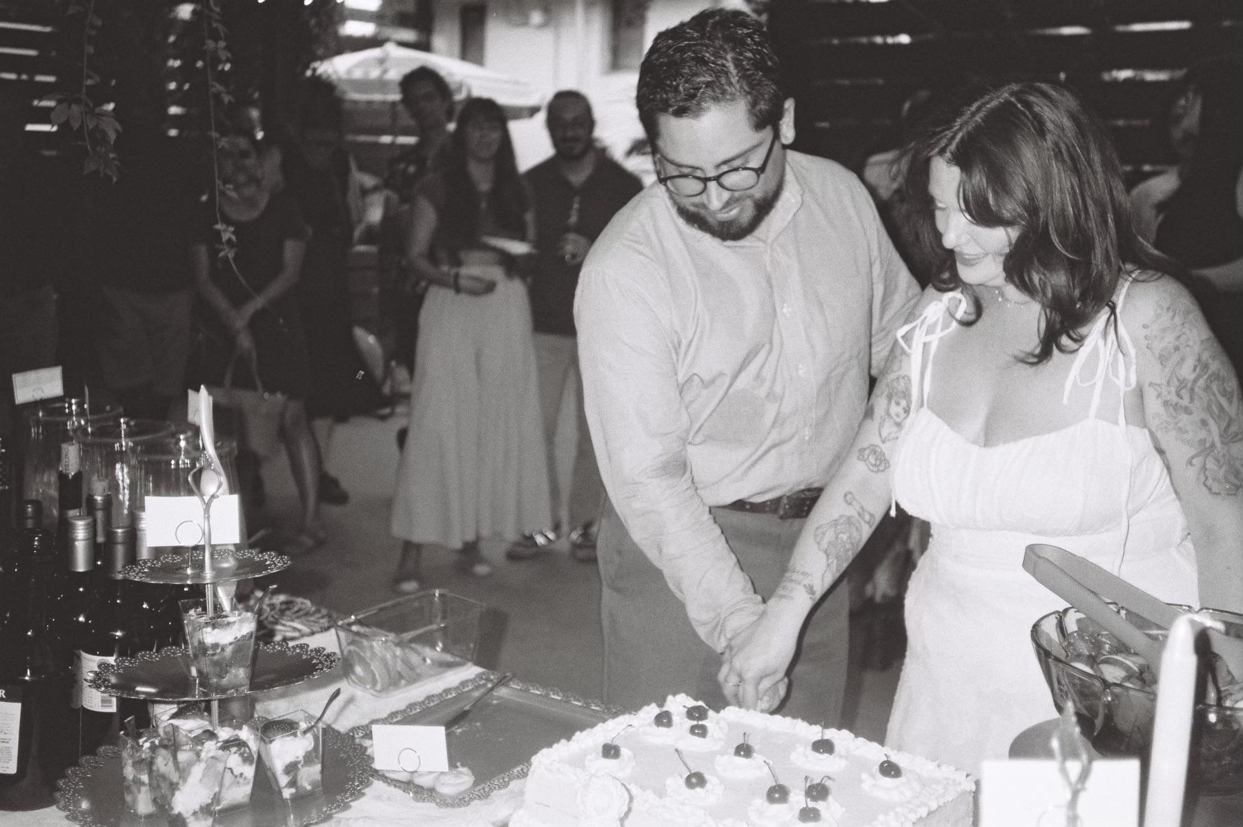 The Wedding Website of Megan Soderberg and Roberto Lopez