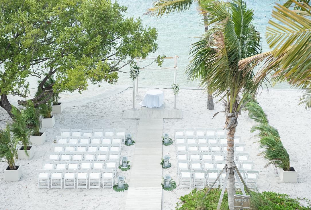 The Wedding Website of Victoria De La Torre and Danny Gans