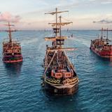Captain Hook pirate show and dinner cruise Cancun
