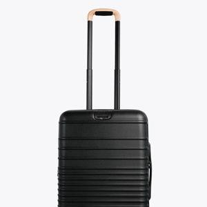 BÉIS 'The Carry-On Roller' in Black - 21 Inch