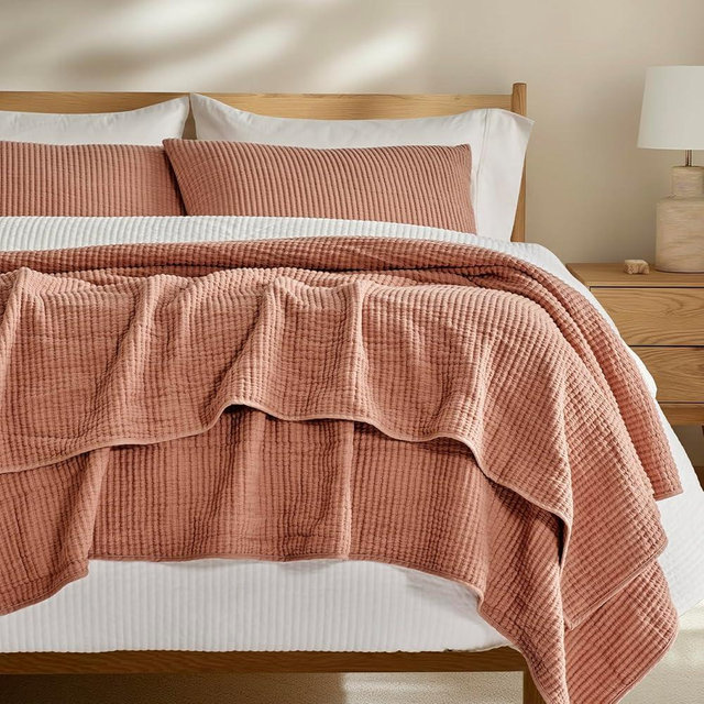 EVERGRACE Cotton Coverlet Set King Size 3 Pieces, Lightweight Soft Ribbed Matelassé Bedspread Quilt Set, Cozy Oversized Quilted Bedding Set with 2 Pillow Shams for All Seasons, Clay