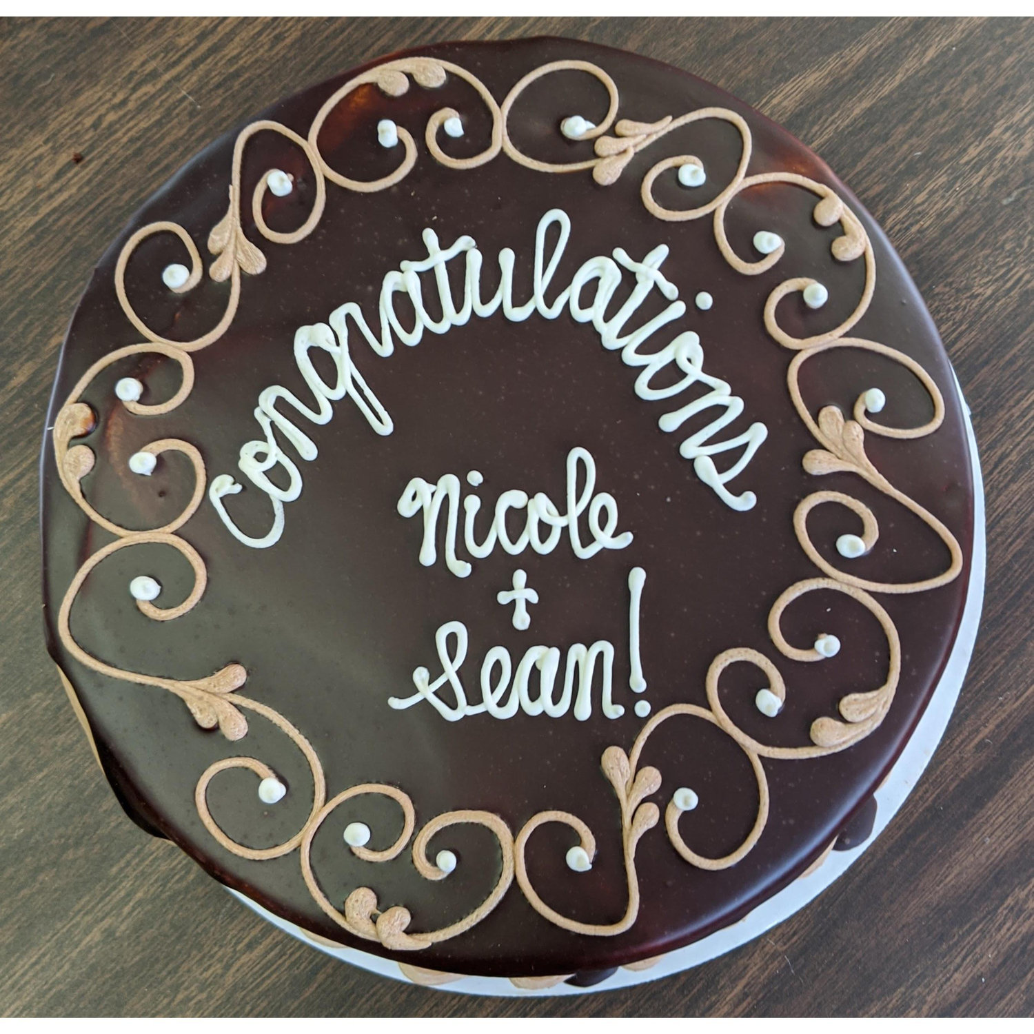 Celebratory cake from a ski family