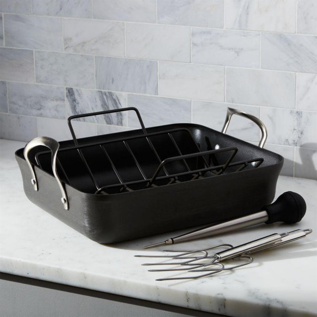 Calphalon Contemporary ™ Non-Stick Roaster with Lifters and Baster