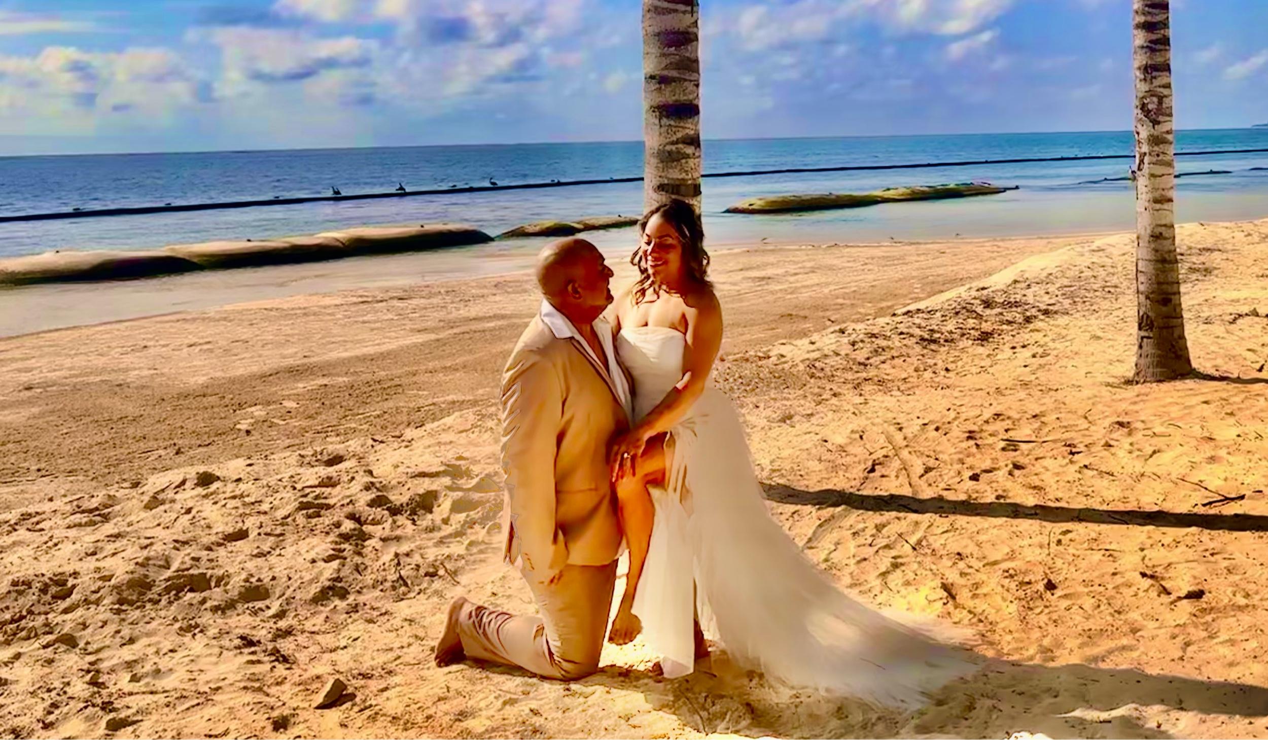 The Wedding Website of Ashley Lopez and Javi Yunez