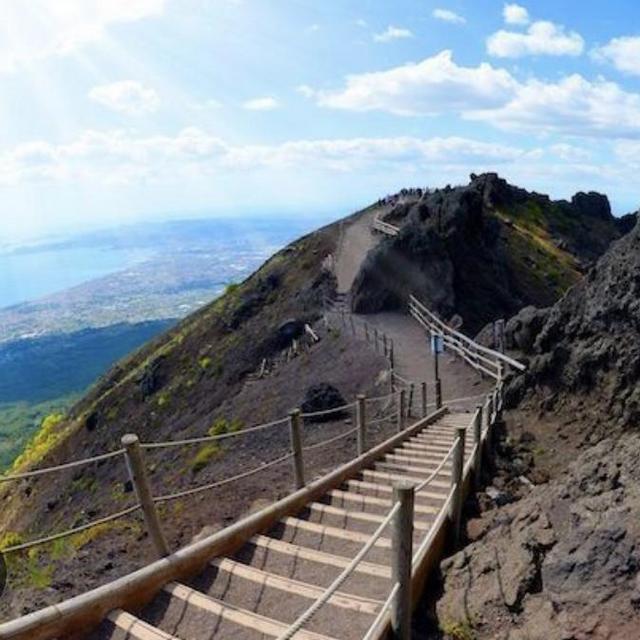 Mount Vesuvius and Pompeii Tour on our Honeymoon