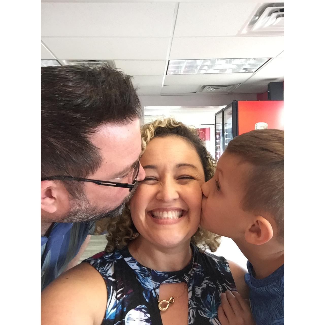 cir. September 2018
The mommy gets all the love!