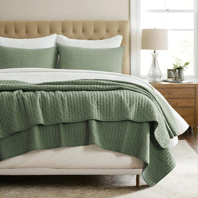 EVERGRACEHOME Ultra Soft Oversized Cross Stitch Cotton Quilt Bedding Set Queen Size, 3 Pieces Lightweight Bedspread Coverlet for All Season, with 2 Matching Shams, Olive Green, 92"x96"