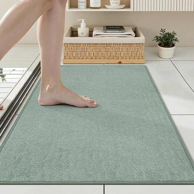 Uphome Bath Mats for Bathroom, Absorbent Sage Green Bathroom Rugs Quick Dry, Rubber Backing Bathroom Mat Non Slip, Ultra-Thin Washable Bath Rugs for Shower, Tub, Under Door, 20"x30"