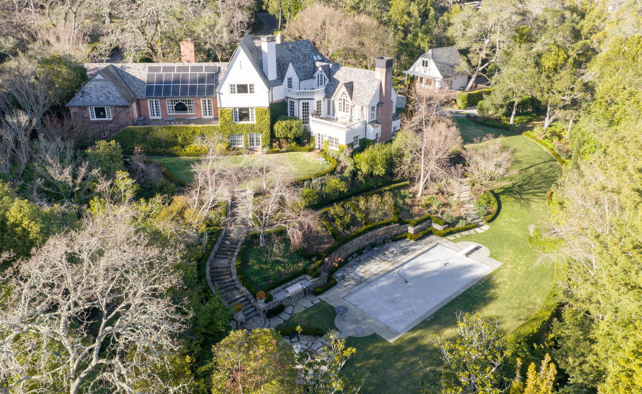 The Wedding Website of Sasha Davydova and Christopher Low