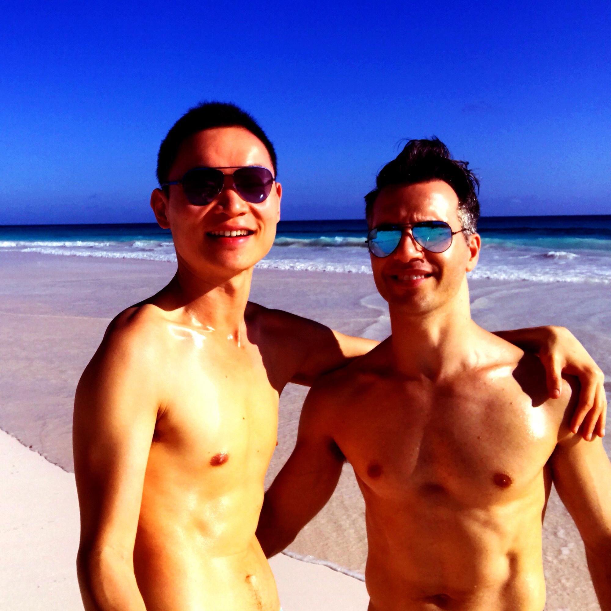 Our first time on a pink sand beach, swimming with pigs, on water slides and eating conchs like no tomorrow! Bahamas. December 2016.