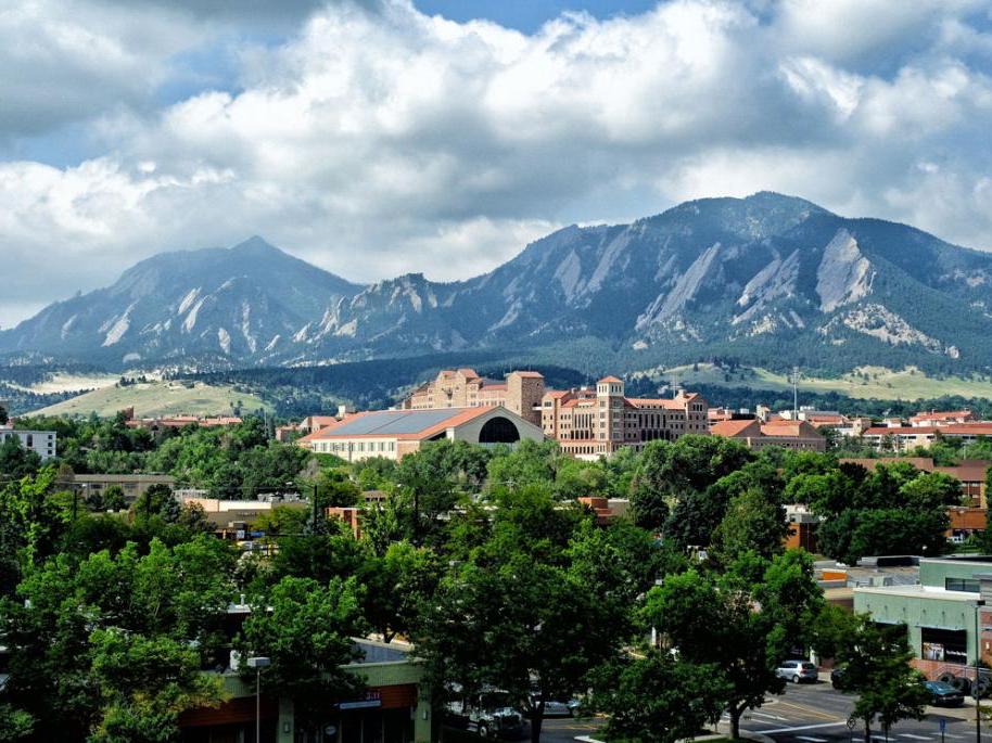 The Wedding Website of Bethany Smith and Brianna Dym