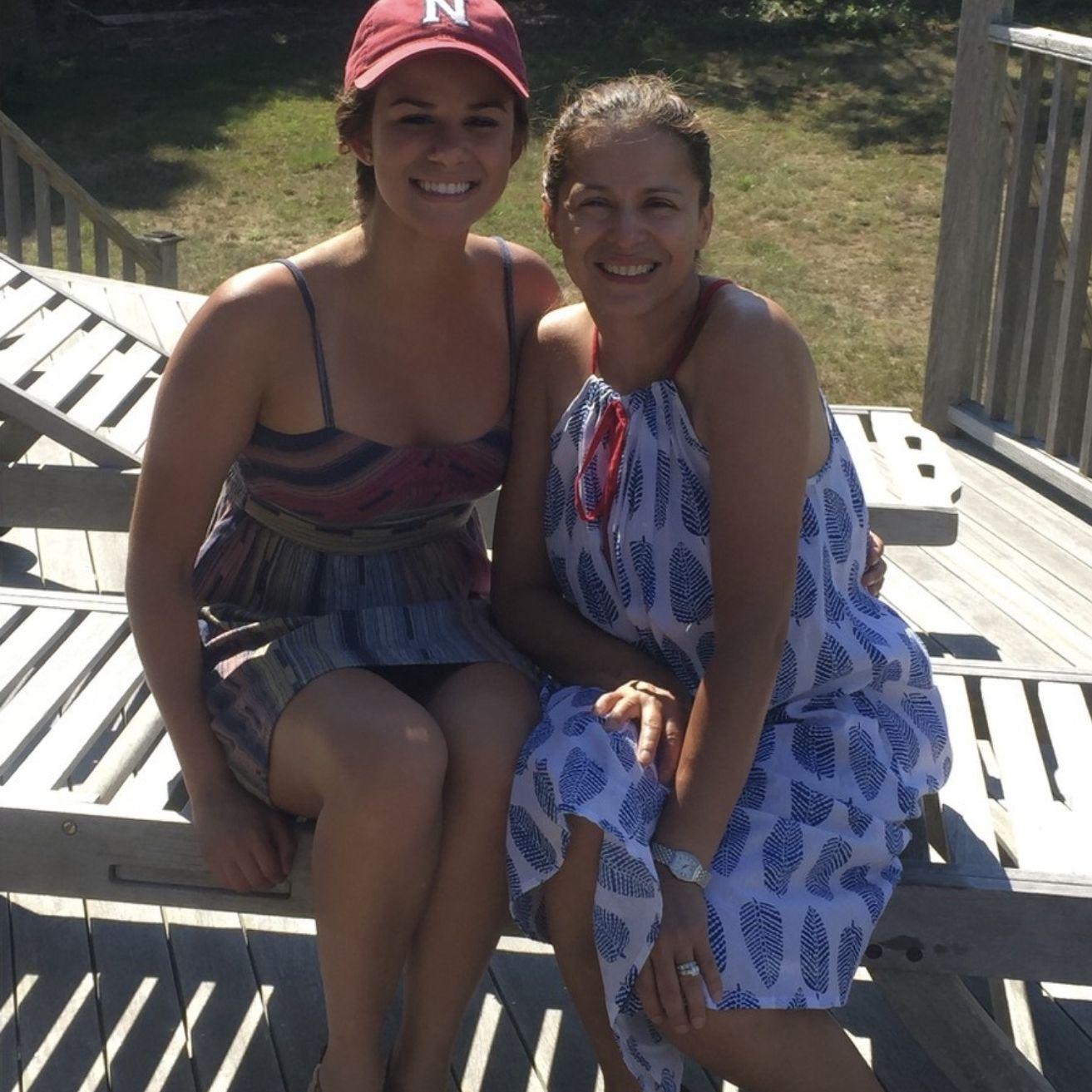On this picture is Nathalie with her mom's sister.