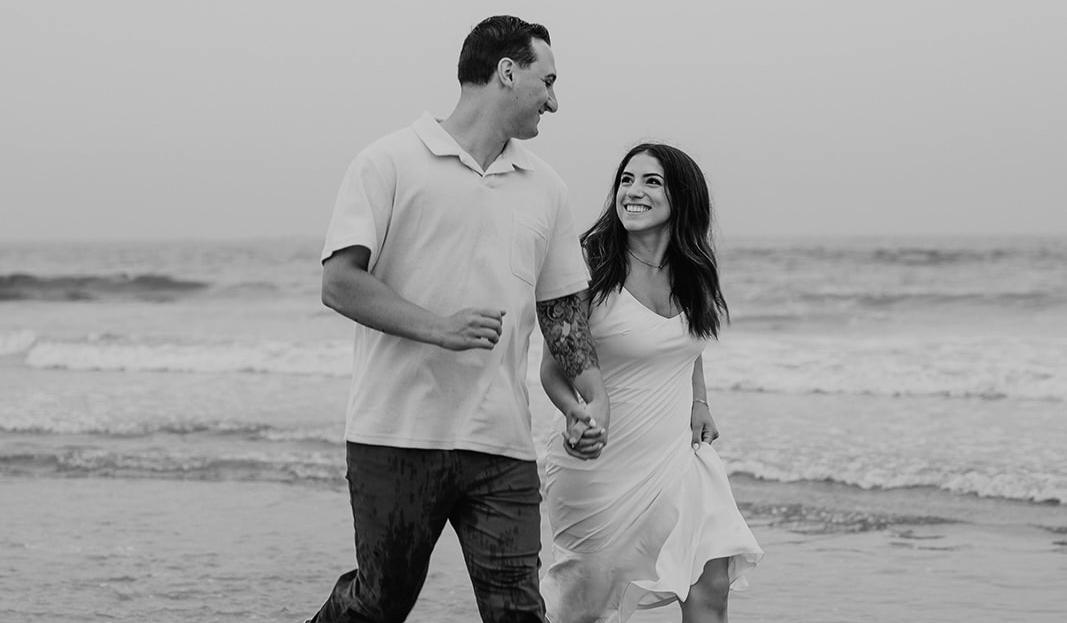 The Wedding Website of Dayna Cardona and Jason Iadisernia