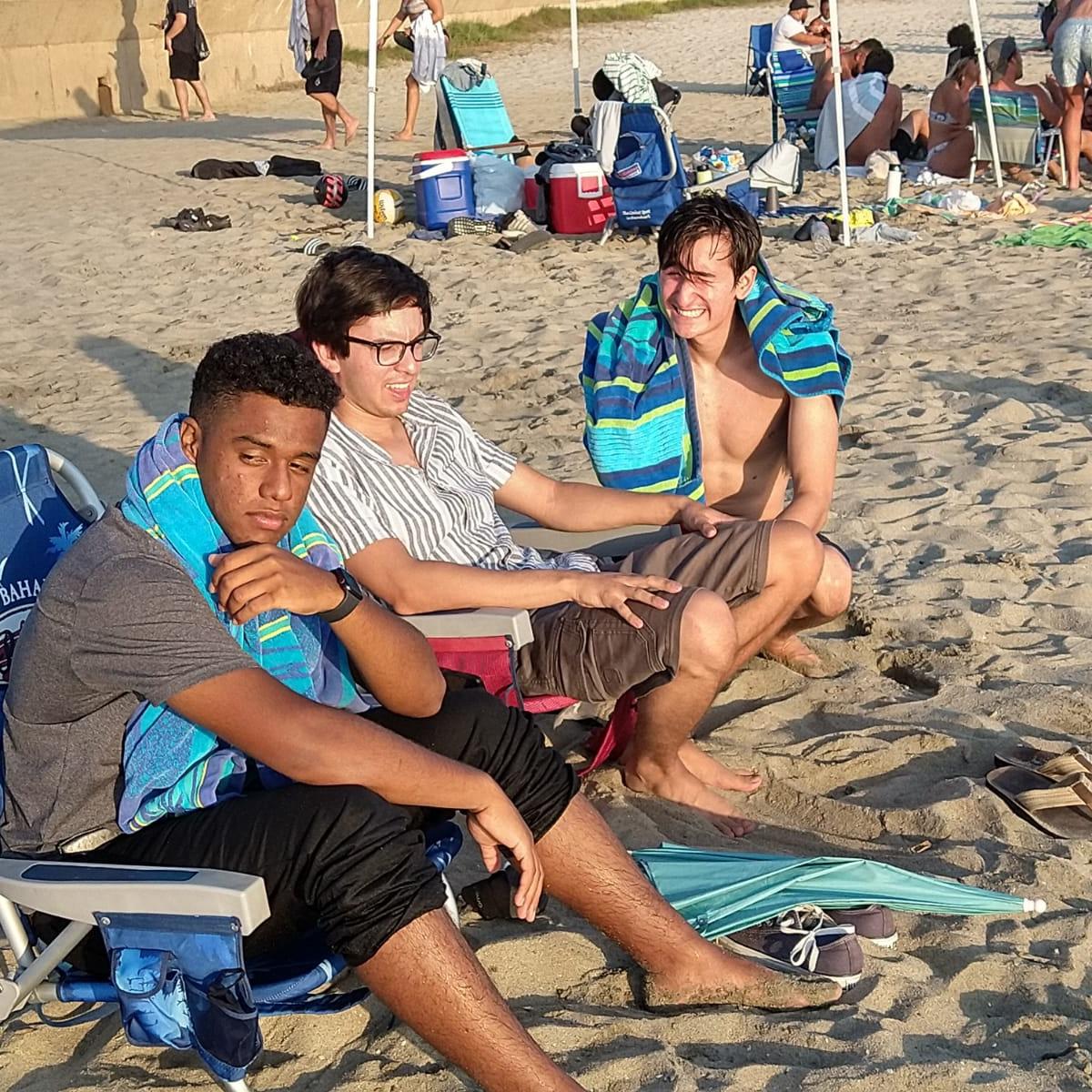 The Three Musketeers, beach episode