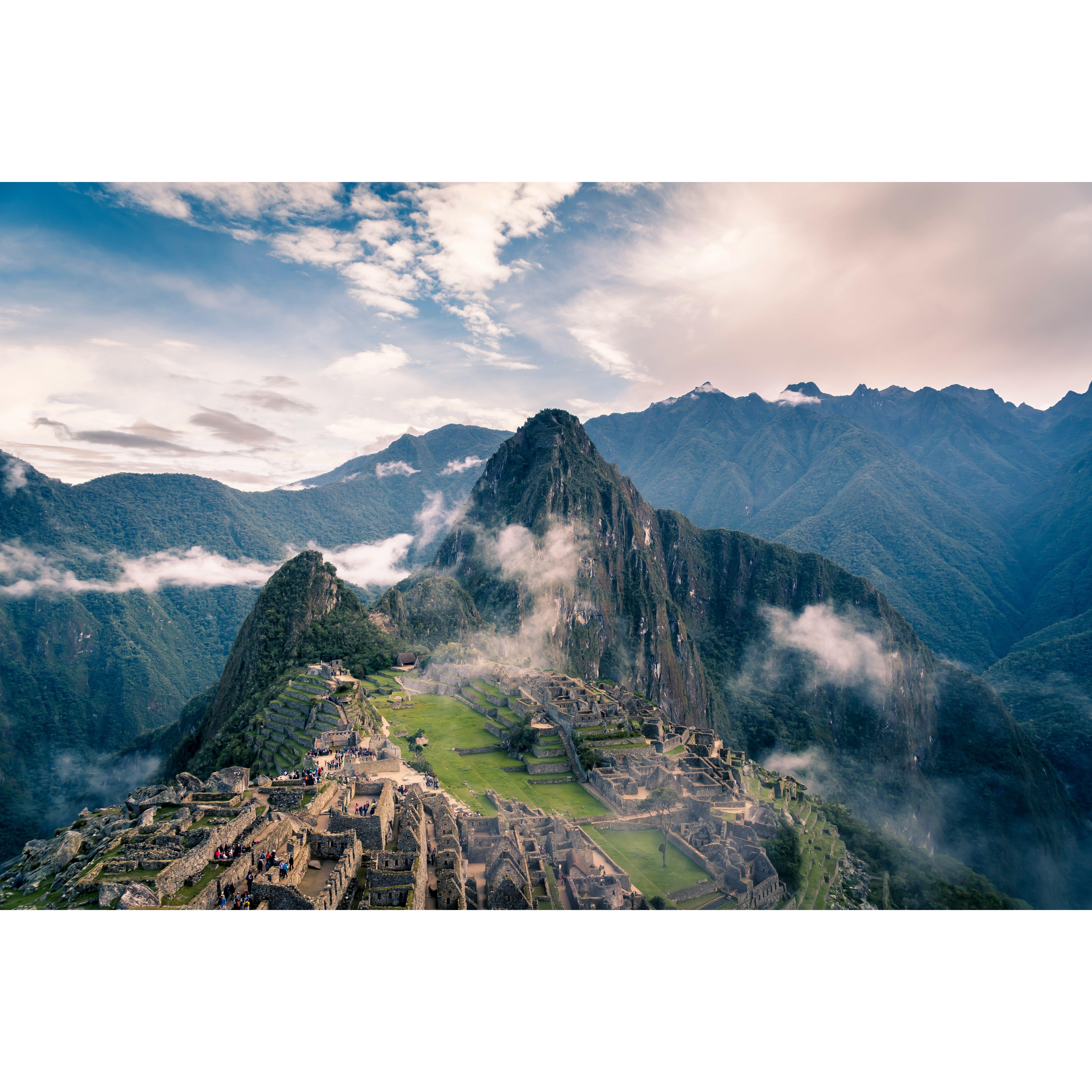 Chi ci conosce sa che amiamo il trekking, o forse ancora di più il mangiare nei rifugi. Quale meta più perfetta del Perù, famosissimo per le sue spettacolari escursioni tra Machu Picchu e Rainbow Mountain, e per ospitare alcuni dei migliori ristoranti stellati del mondo?