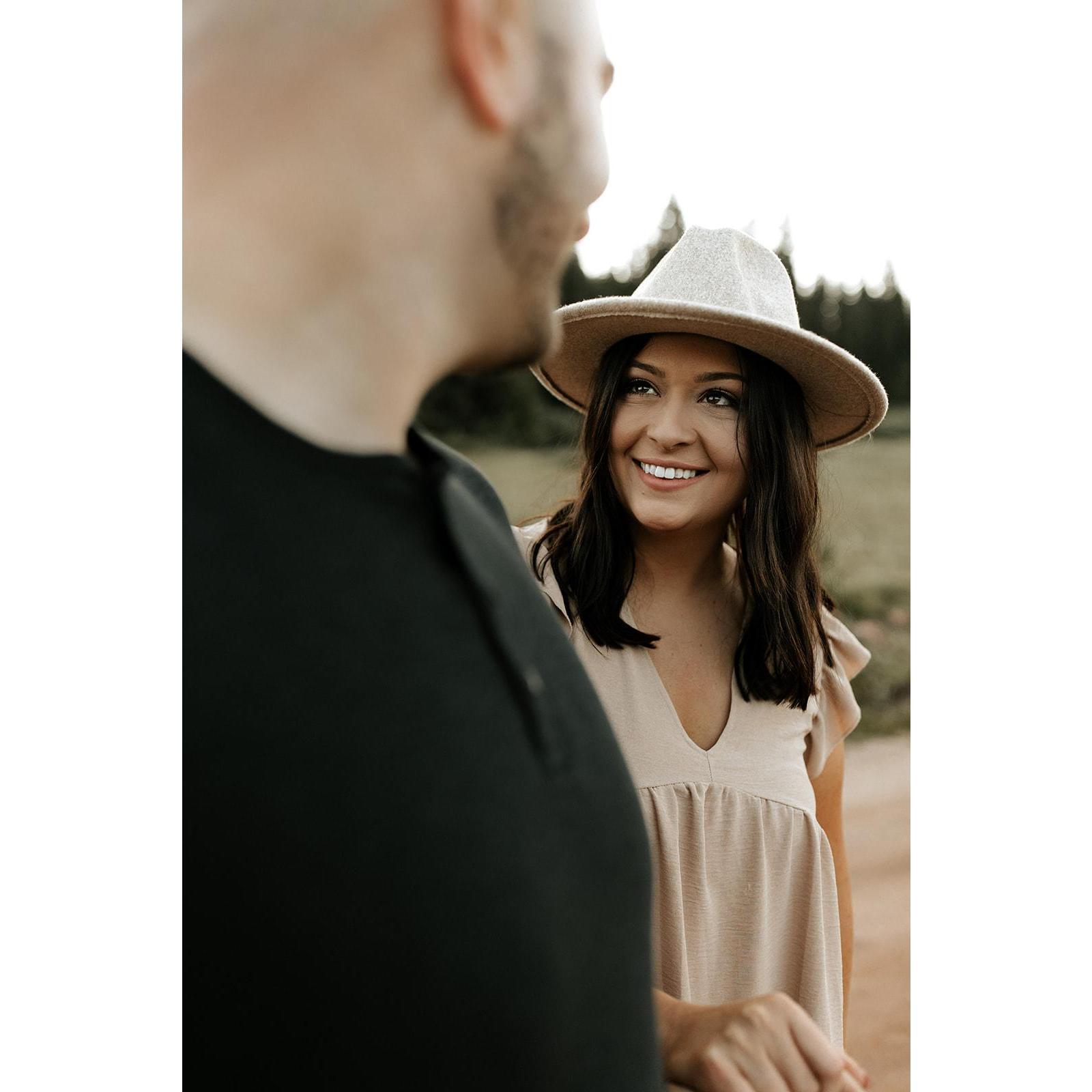 Engagement Pictures in Vail, Colorado