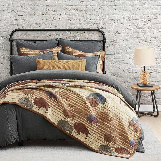 Paseo Road by HiEnd Accents Home on The Range Western Bedding 3 Piece Quilt Set with Pillow Shams, Full Queen Size Buffalo Bison Geometric Print Aztec Bedding, Cotton Southwestern Rustic Bed Set