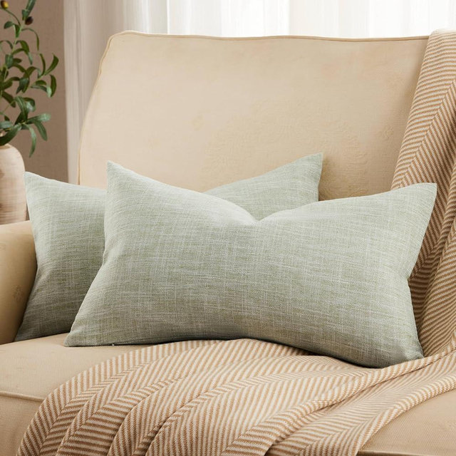 ZeeMart Rustic Cotton Linen Lumbar Throw Pillow Covers Set of 2, 12x20 Inch Green, Farmhouse Style Decorative Couch Pillow Cases Sage Green Cushion Covers for Sofa Bed Living Room Home Decor