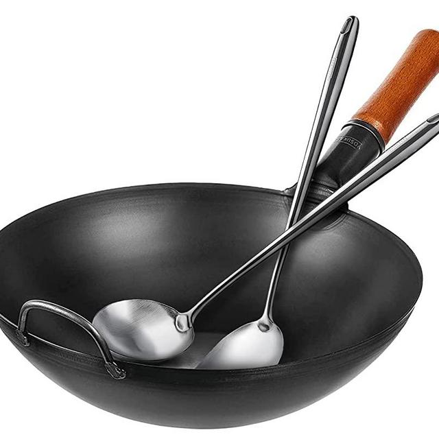 YOSUKATA Carbon Steel Wok Pan – 13,5 “ Woks and Stir Fry Pans 17’’ Wok Spatula and Ladle