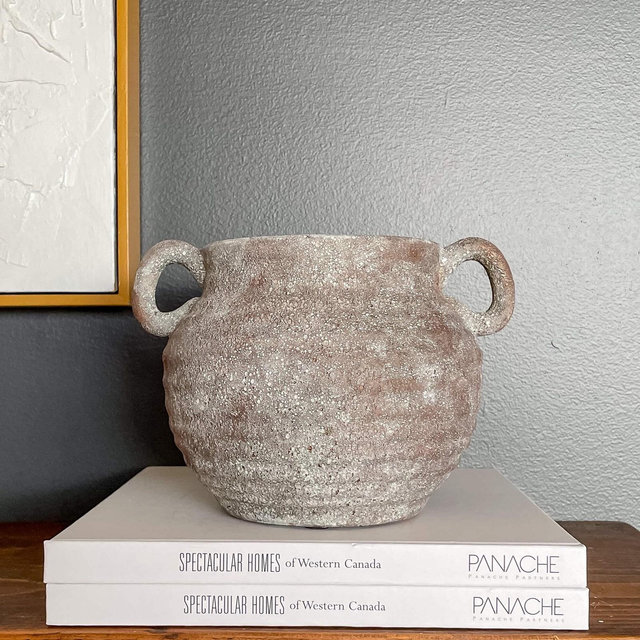 Siena Rustic Vintage-Style Ceramic Vase with Aged Look, Dark Earthy Tones, Bottega Terra Collection, High-End Home Accent
