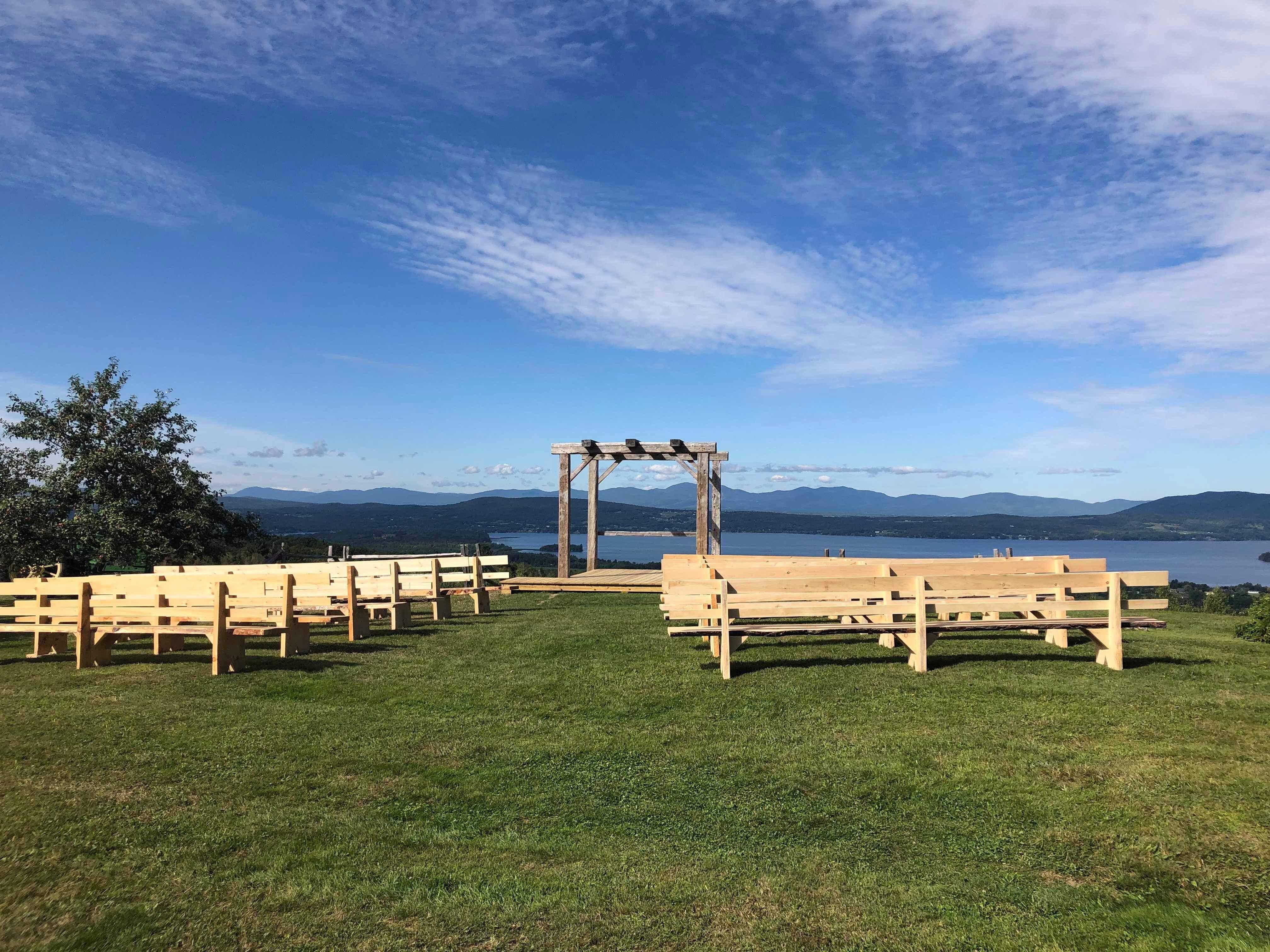 The Wedding Website of Mariah Bradley and Emmitt Simpson