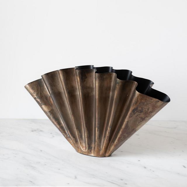 Flood Vase – Antique Iron