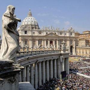 Vatican, Sistine Chapel, and St. Peters Tour on Honeymoon