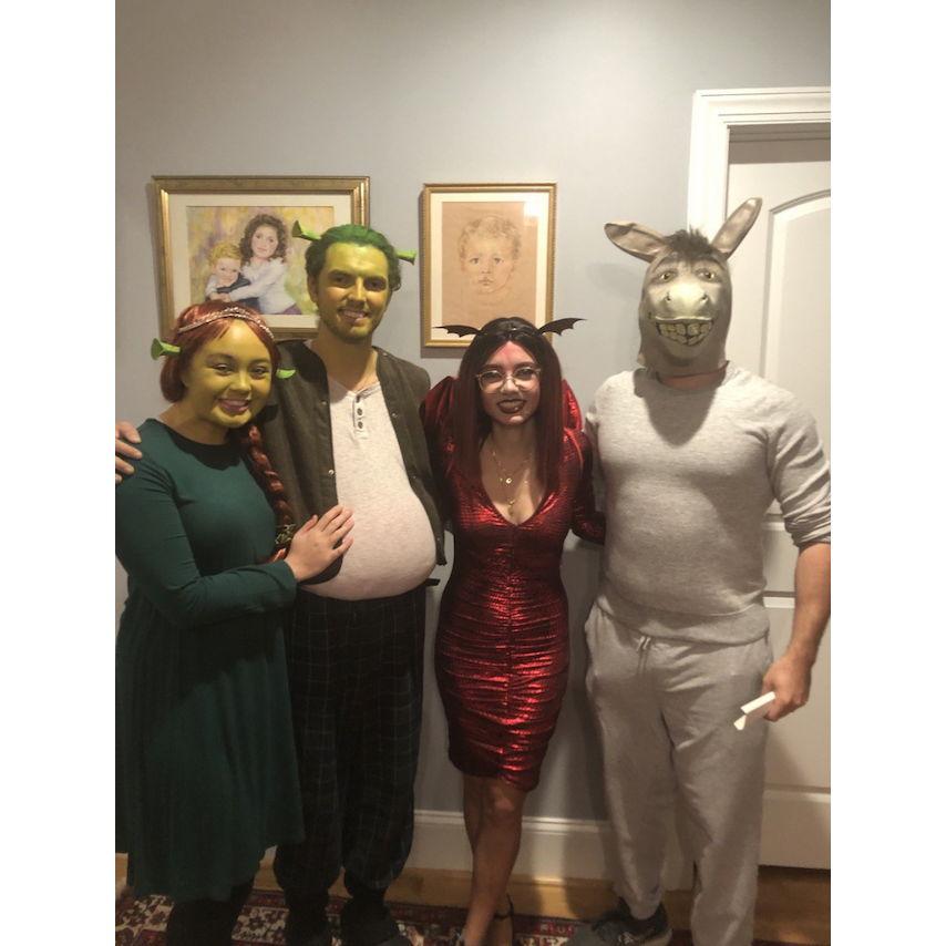 Halloween 2022 - Marco and I dressed up as Shrek and Fiona. Daniela (Marco's sister) dressed up as dragon and Rick (Marco's brother-in law) dressed up as Donkey.