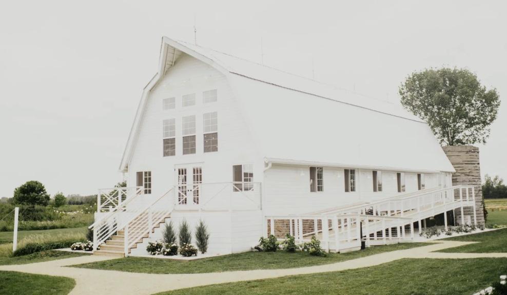 The Wedding Website of Nicole Hammond and Zachary Thompson