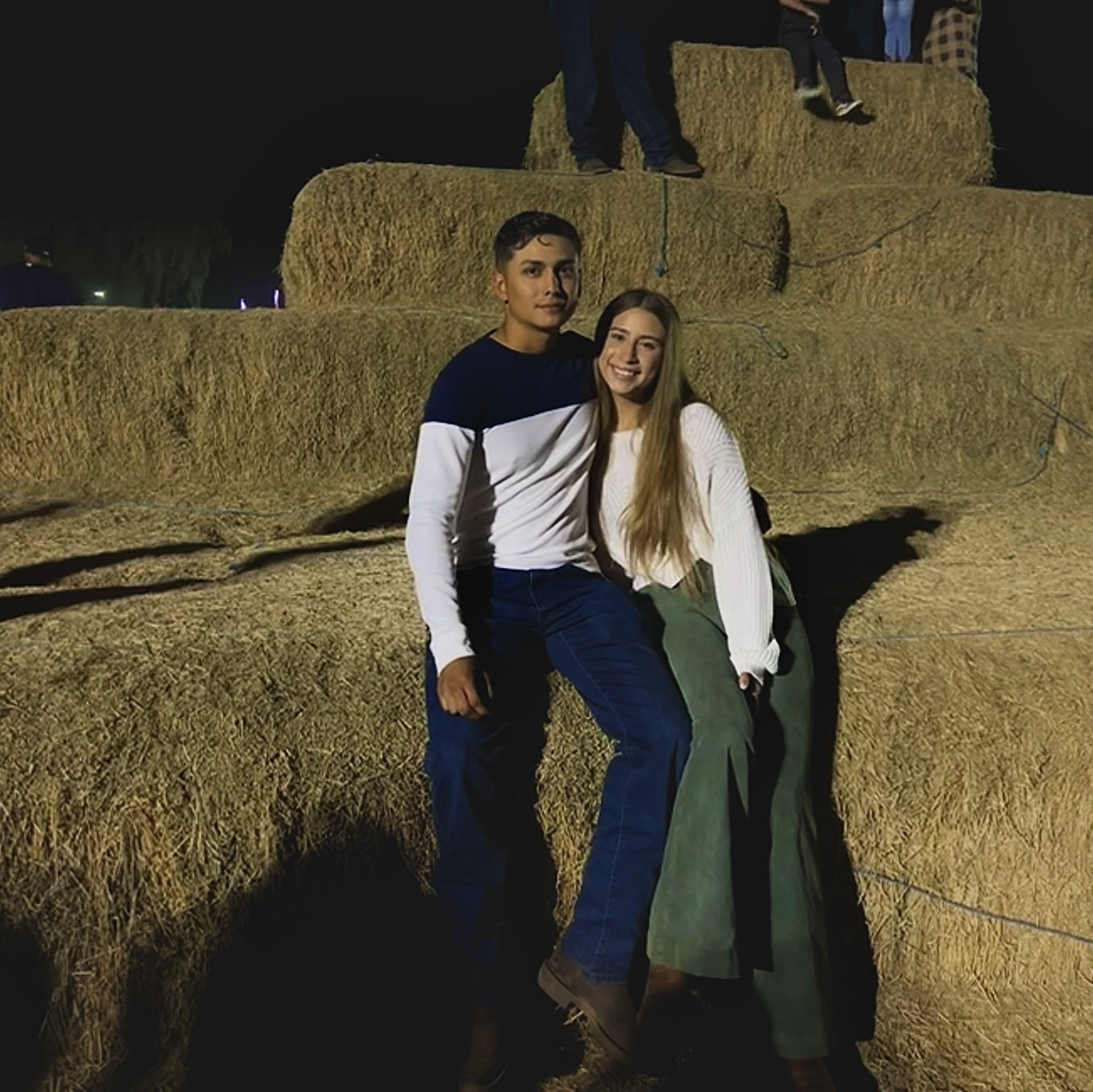 first date @ the pumpkin patch