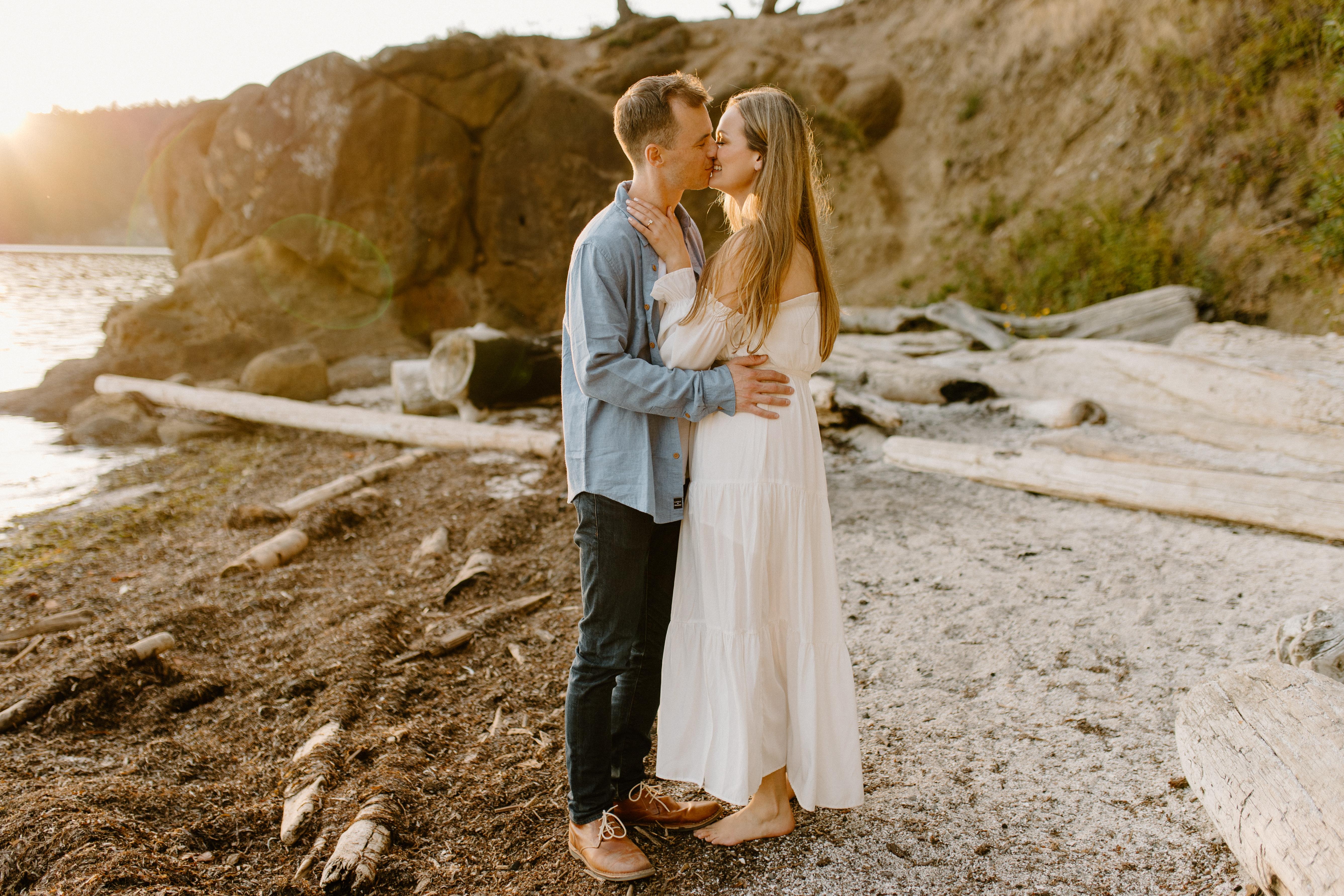 The Wedding Website of Ashlan Applegate and Cody Tyo