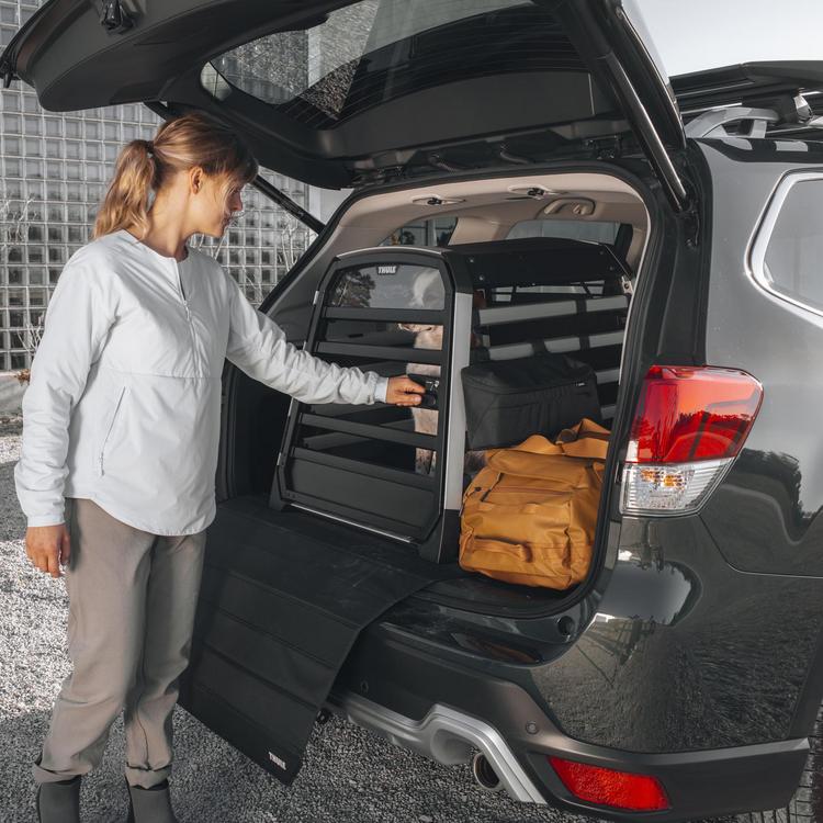 Thule, Allax Dog Crate Bumper Protector Zola