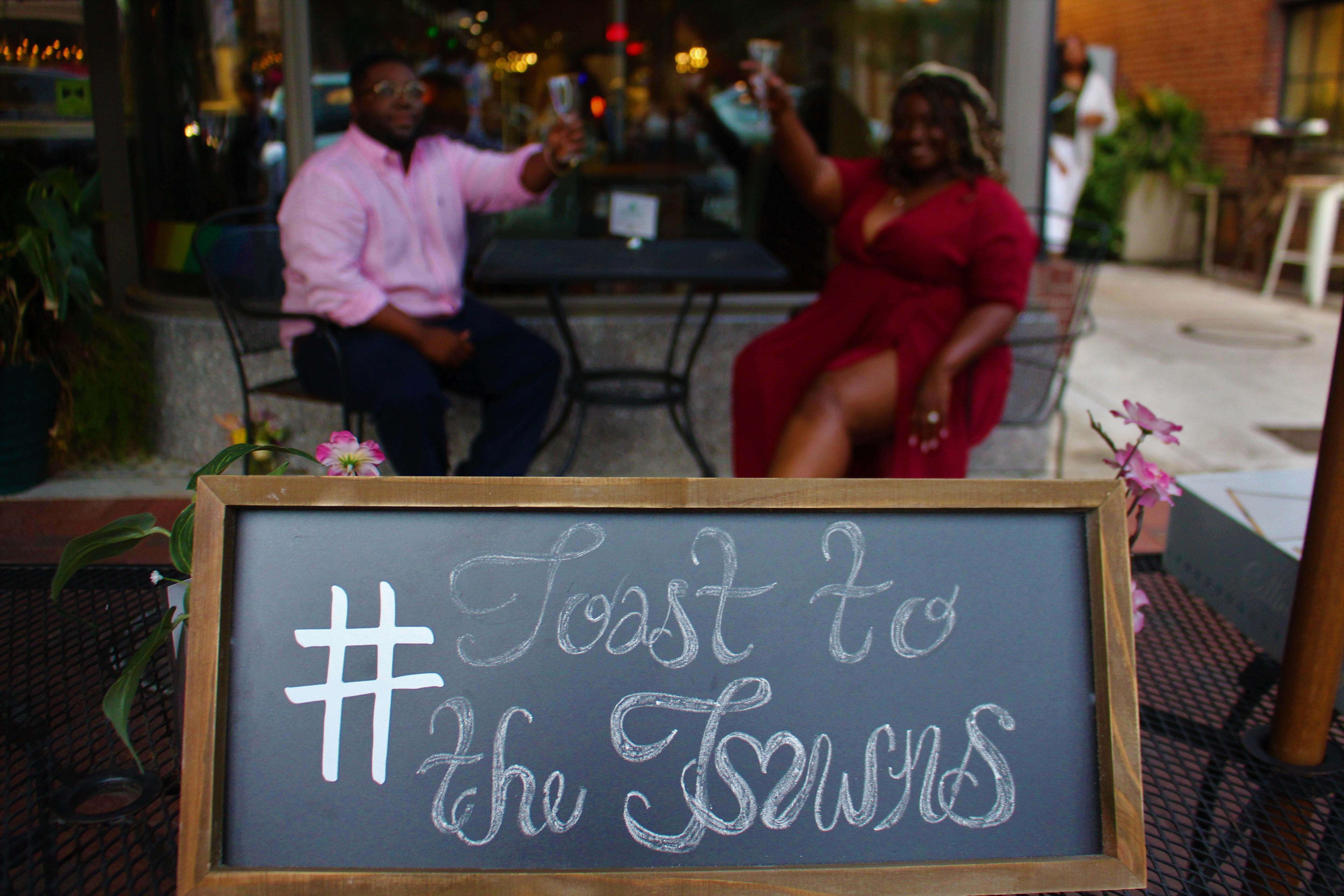 The Wedding Website of Qunteelah Lanham and Christian Towns