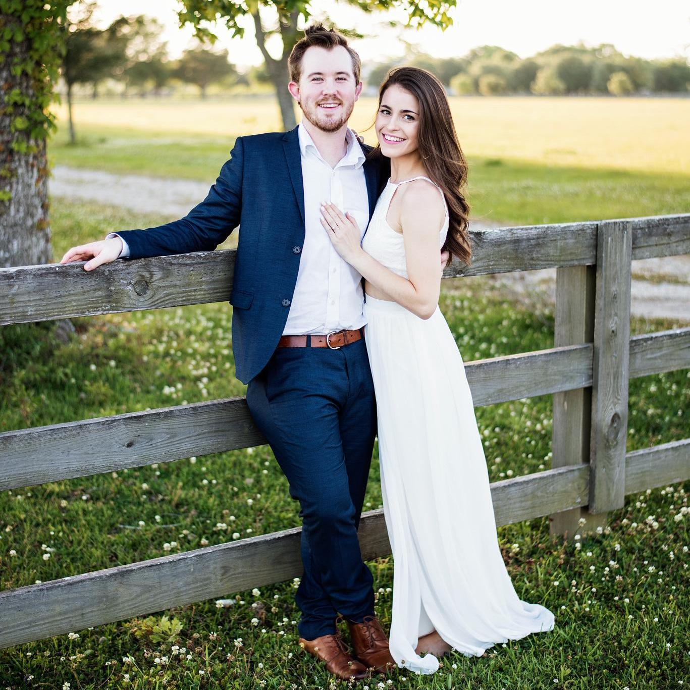 Engagement Pictures by Andrew Swindle Photography