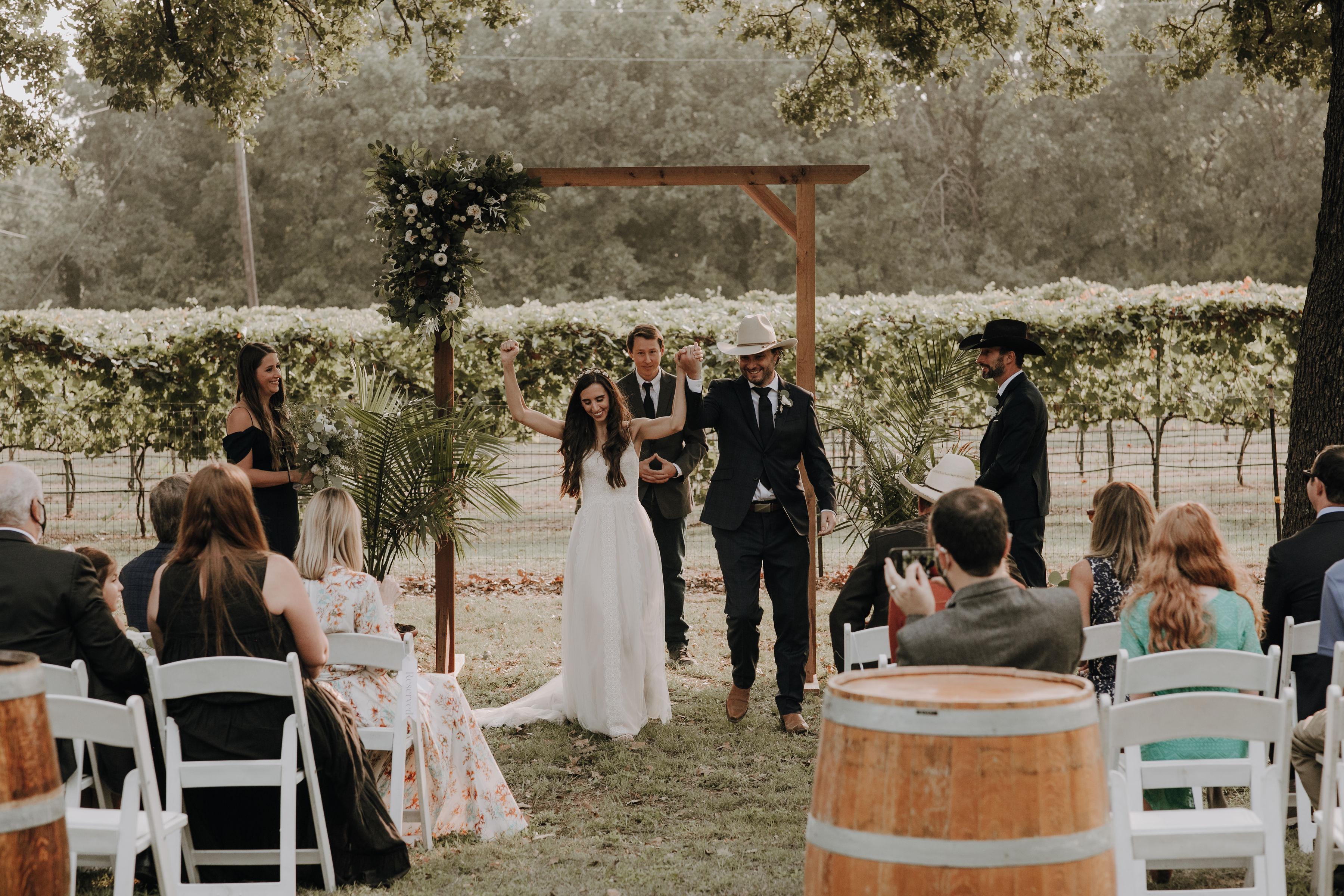 The Wedding Website of Tara Schum and Travis Evans
