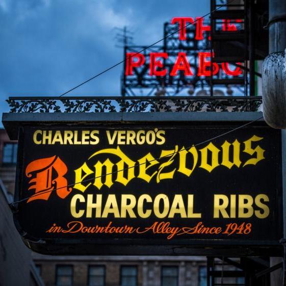 Grab lunch at Rendezvous BBQ in downtown Memphis!