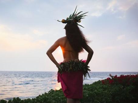 Feast at Mokapu Luau