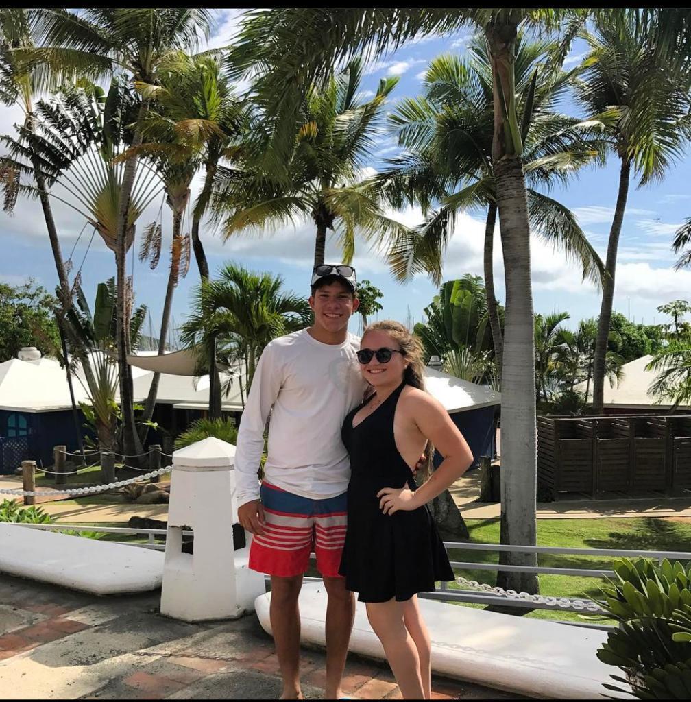 The Wedding Website of Guillermo López and Stephanie Pérez