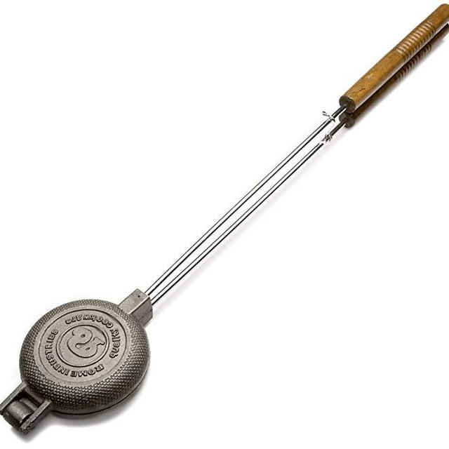 Rome's 1805 Round Pie Iron with Steel and Wood Handles