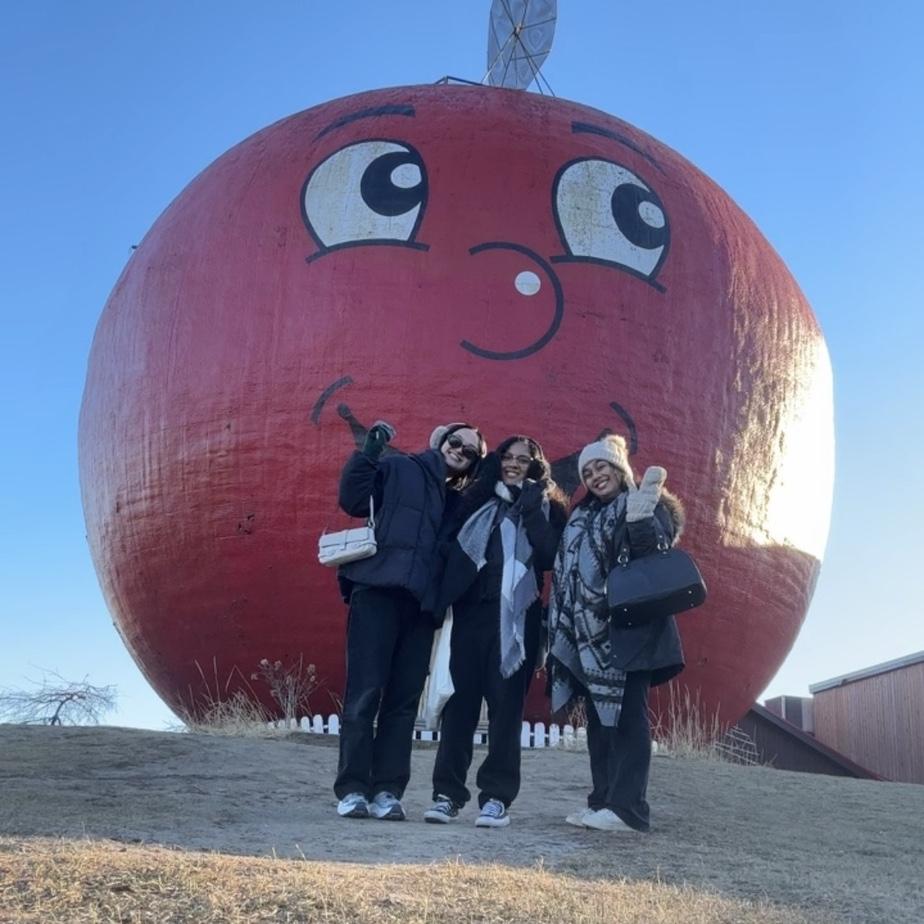 Big Apple trip - Grace and her friends, Patricia Pacis & Simmone Pillay