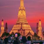Watch the Sunset at Wat Arun (Temple of Dawn)