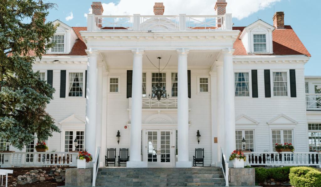 The Wedding Website of Emma Waldmann and Chase Coon