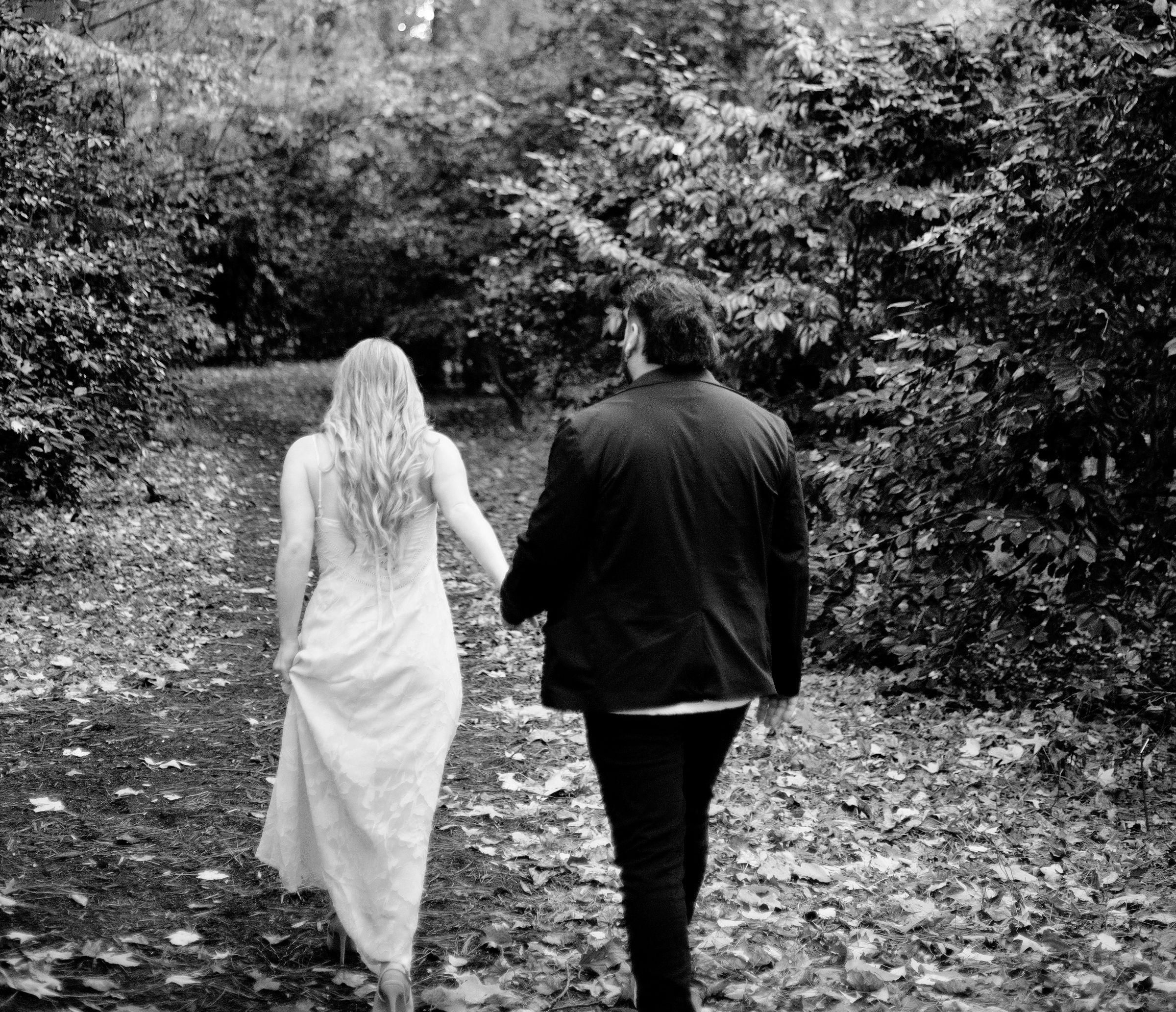 The Wedding Website of Lindsey Guzzardo and Luis Flores