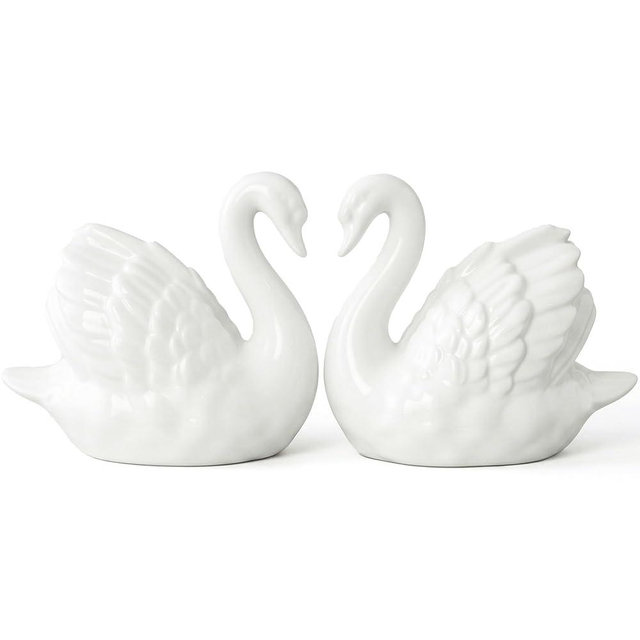 ZKSYLSM White Ceramic Swan Figurines - Elegant Knick Knacks for Shelves, Home Decor & Cake Topper Set (3.9” x 3.3")