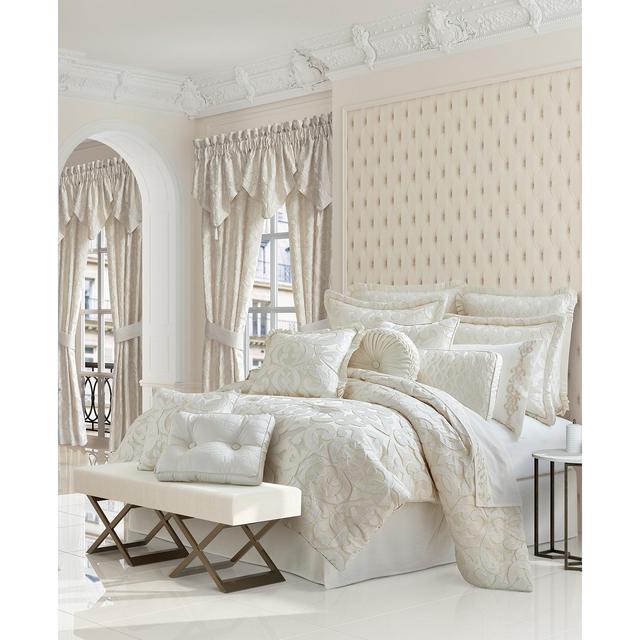 J Queen New York La Boheme 4-Pc. Comforter Set, Queen