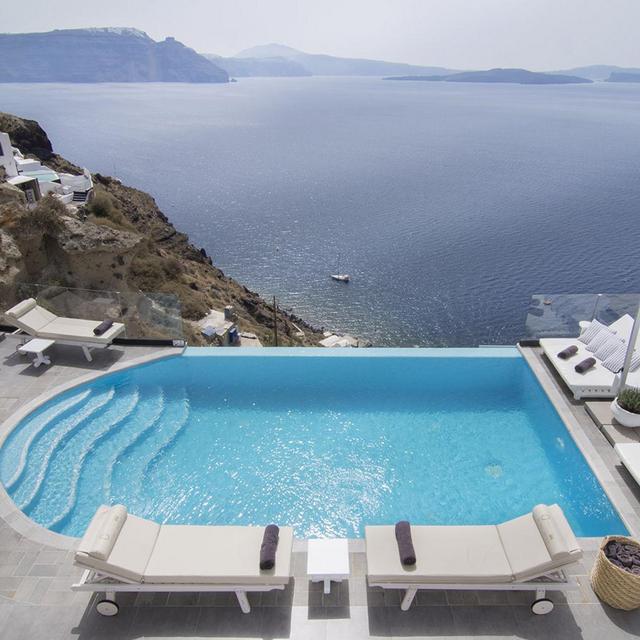 Couples Massage in Santorini