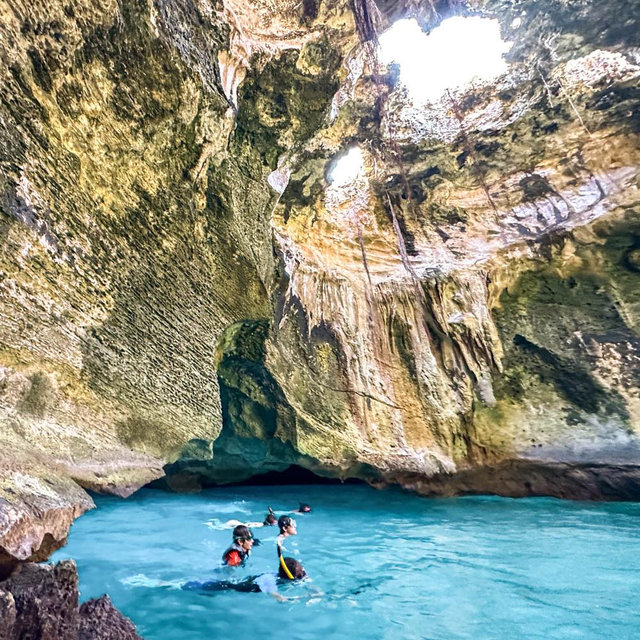 Thunder all Grotto Cave Tour